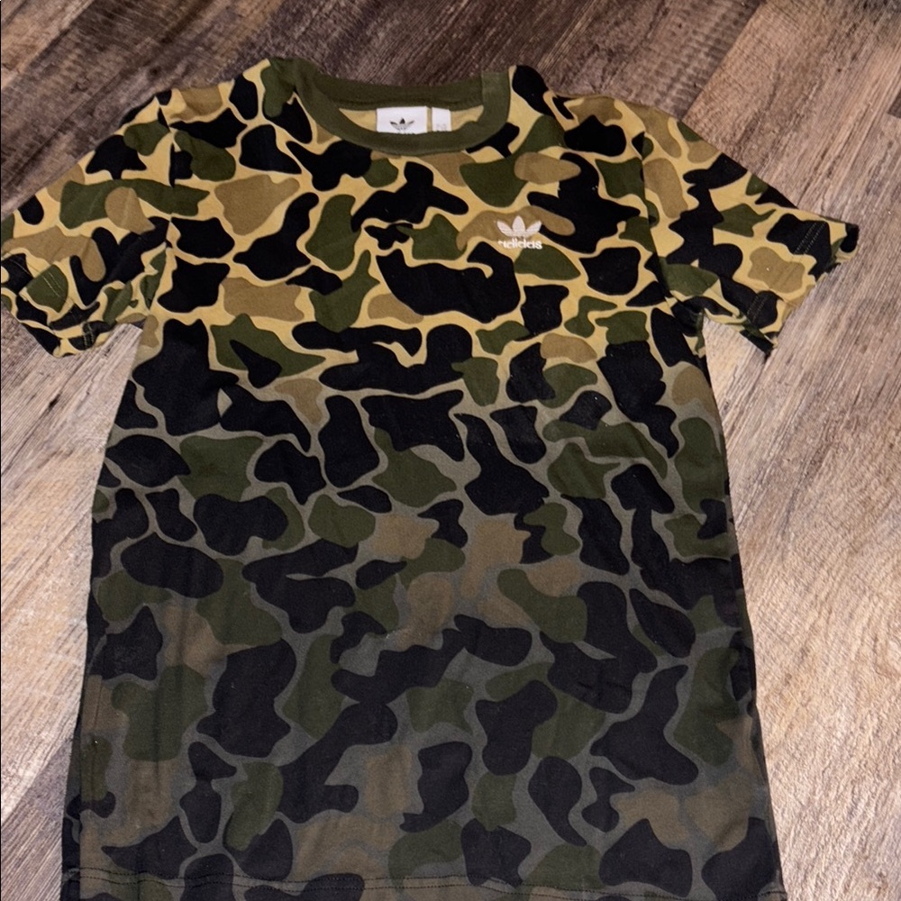Adidas tshirt